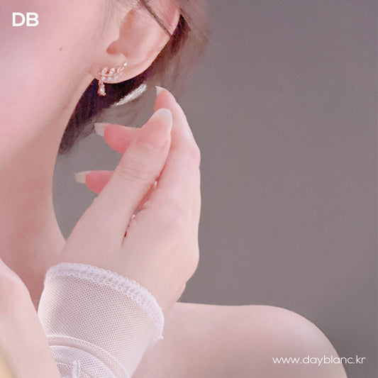 Sprouting Bud (Earring)