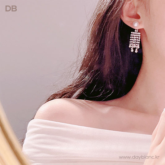 Lethal woman (Earring)