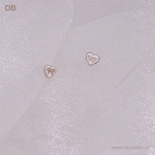 Love is Poetry (Earring)