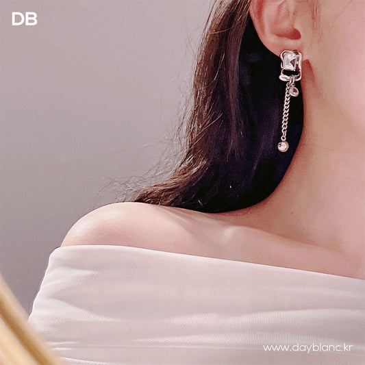 Captivated Love (Earring)