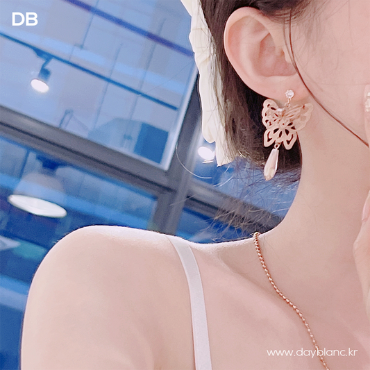 Sanding Rose Butterfly (Earring)