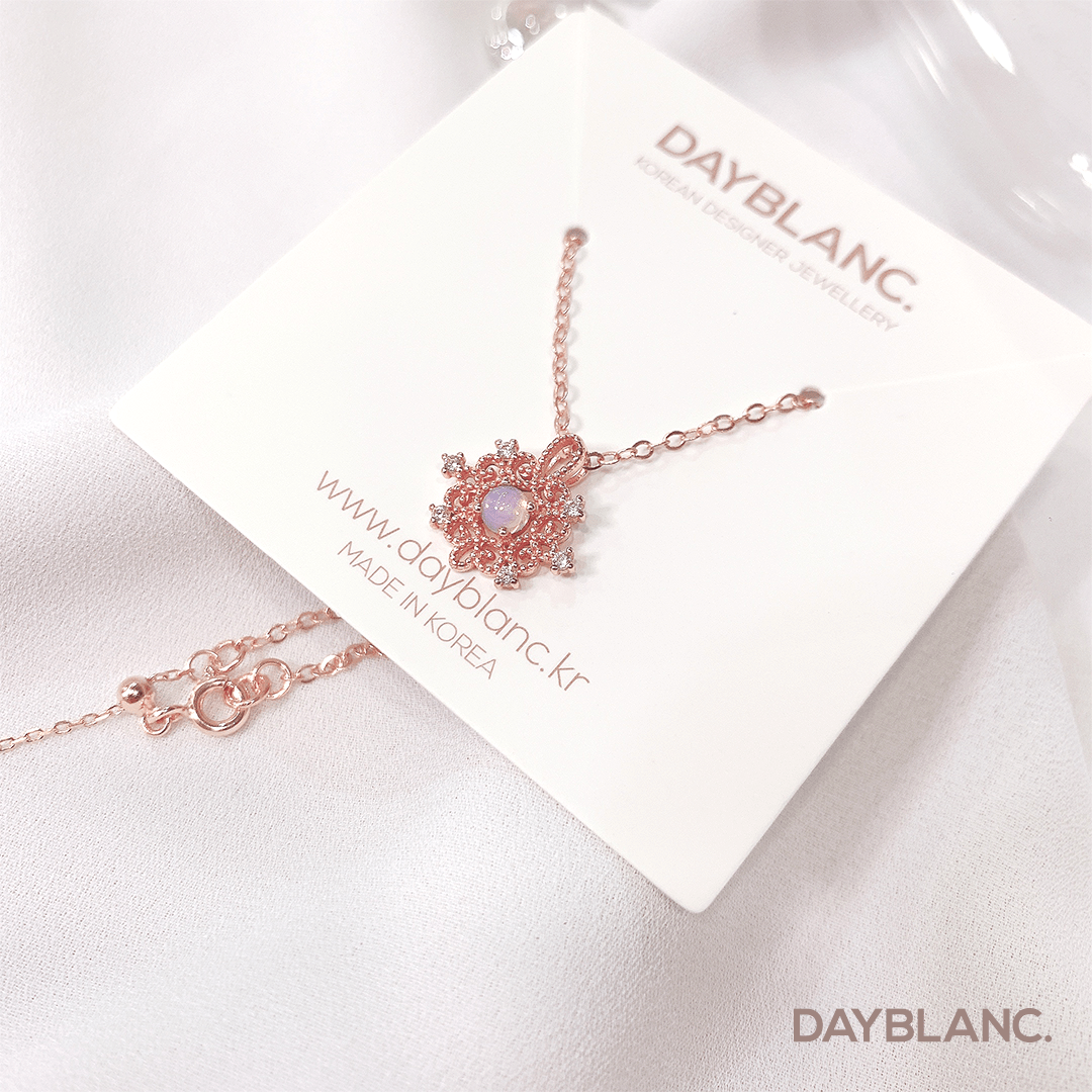 Antique Moonstone 엔틱 문스톤 (Premium | Necklace) - DAYBLANC