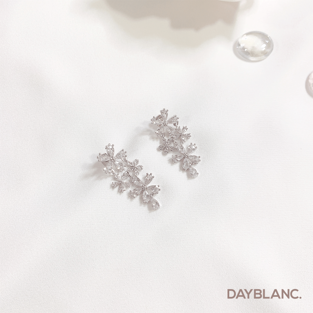Flower Wave 꽃 물결 (Earring) - DAYBLANC