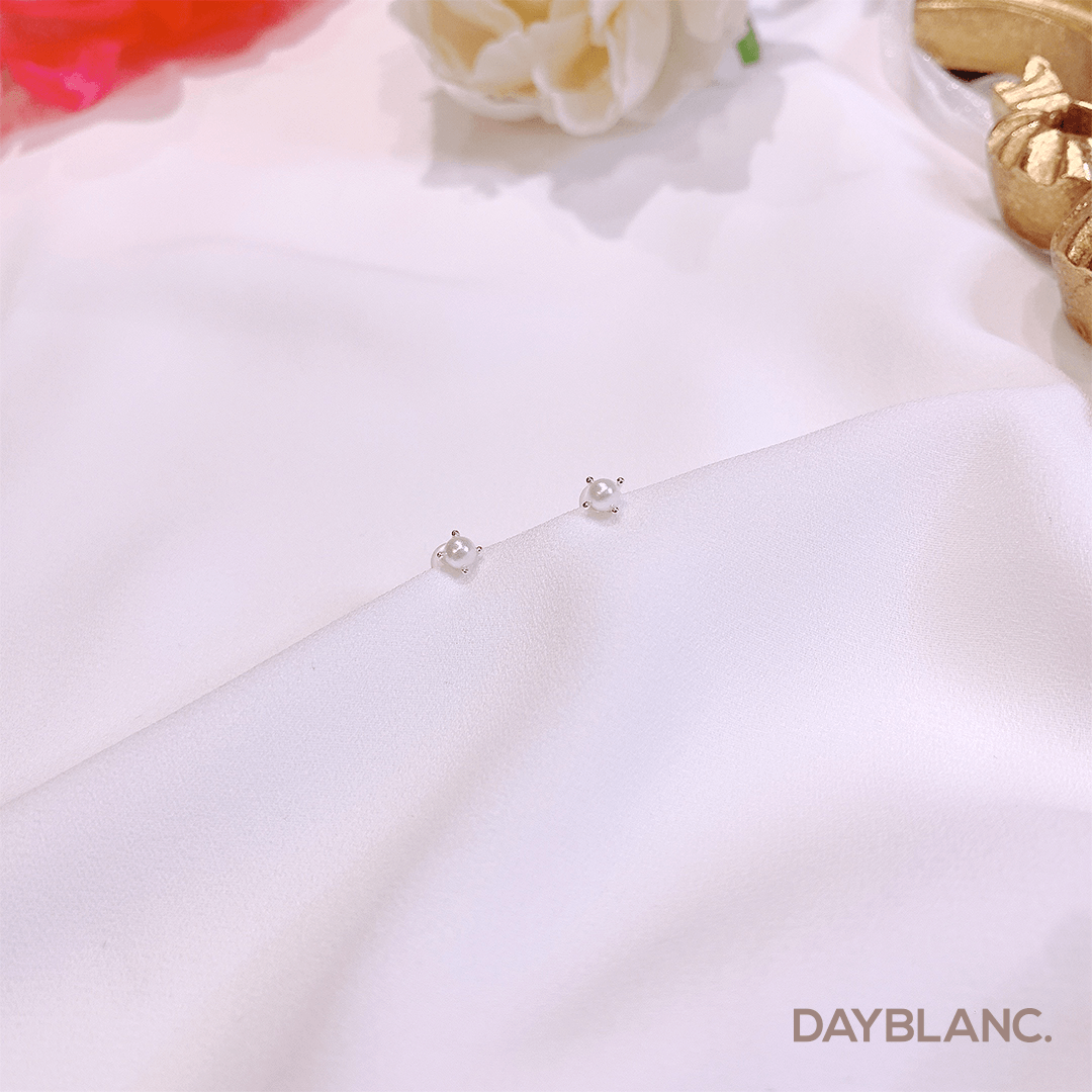 Classy Pearl (Earring) - DAYBLANC