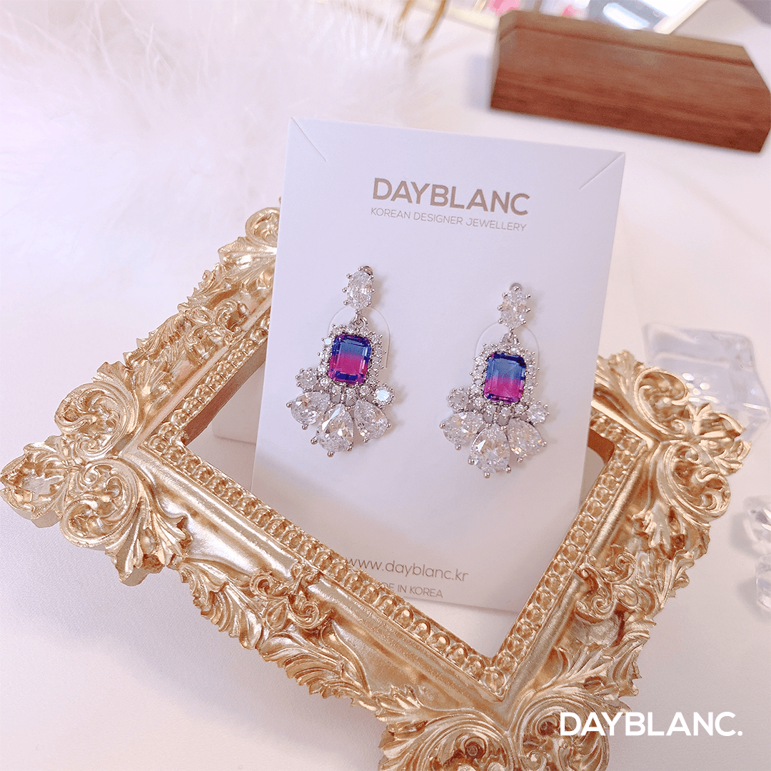 Feel Special (Earring) - DAYBLANC