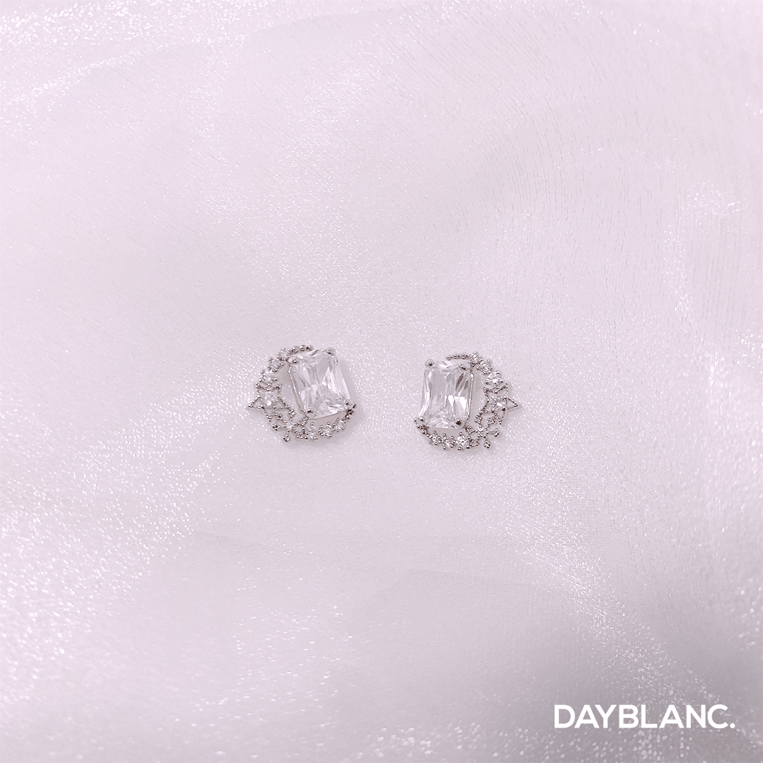 Lunar Chronicles (Earring) - DAYBLANC