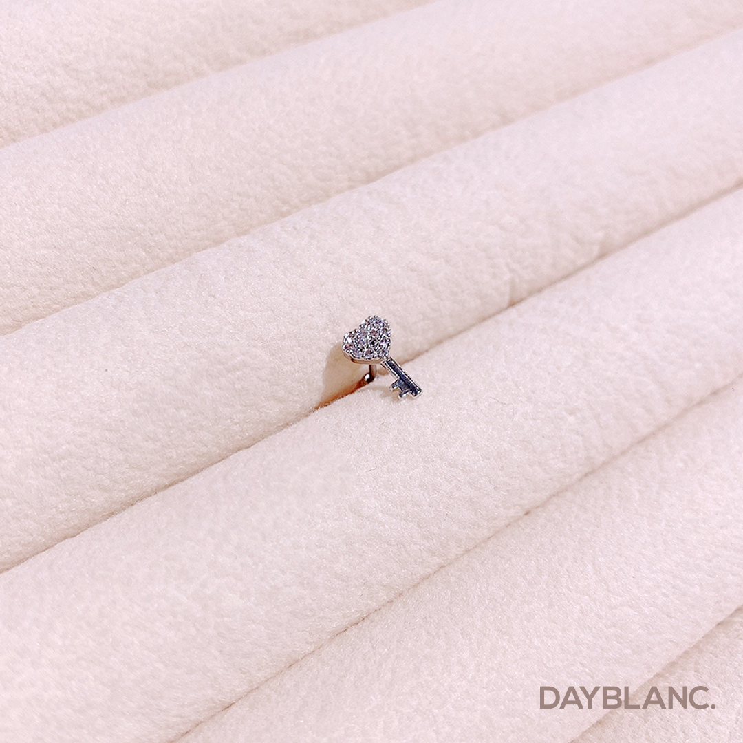 Sarang (Piercing) - DAYBLANC