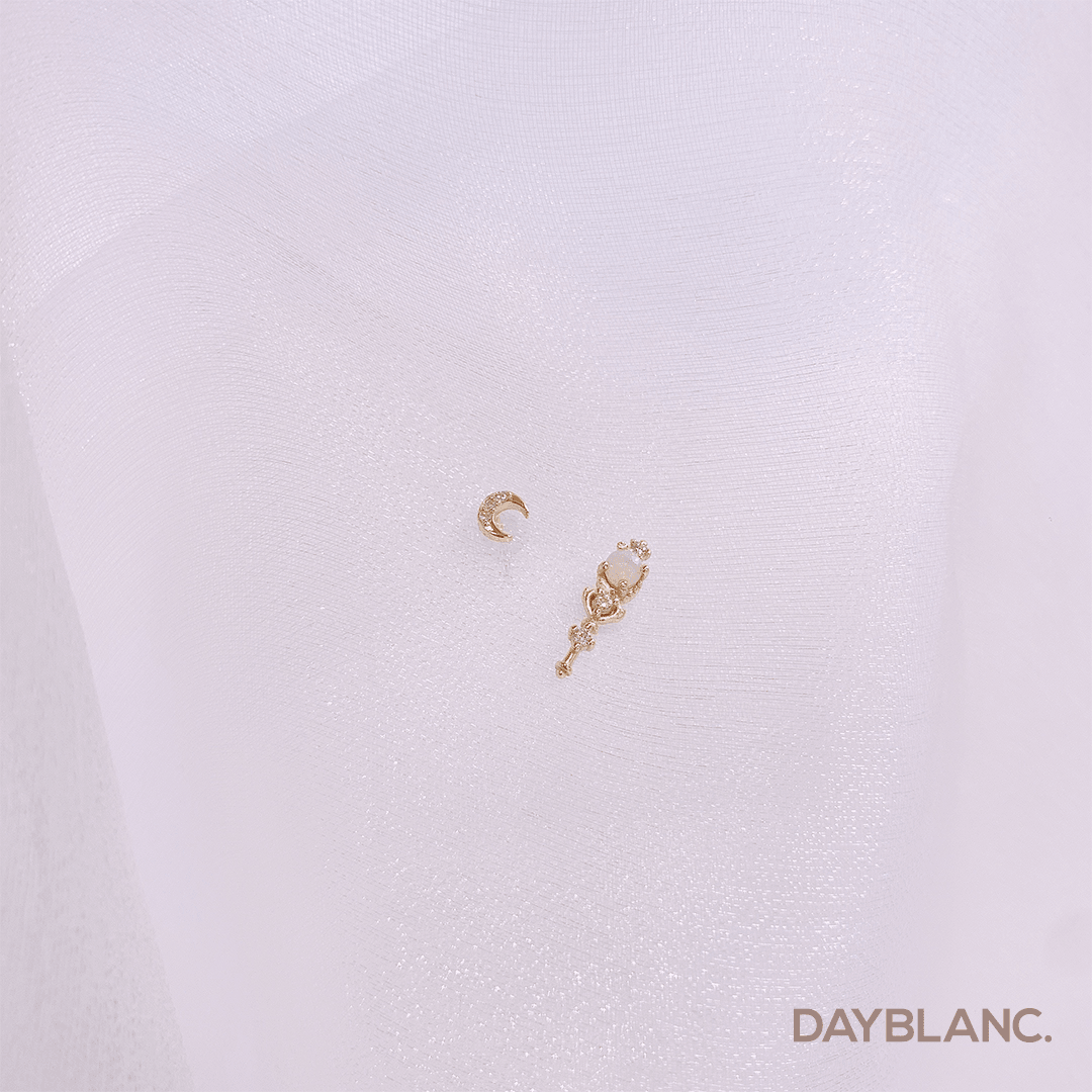 Sailor Moon Wand (Earring) - DAYBLANC