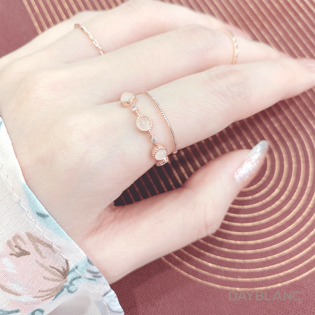 Primrose Ring (Ring) - DAYBLANC