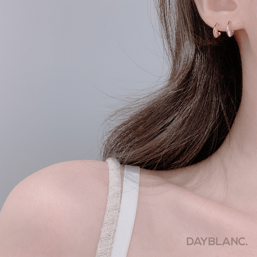 Classic Hoop (Earring) - DAYBLANC