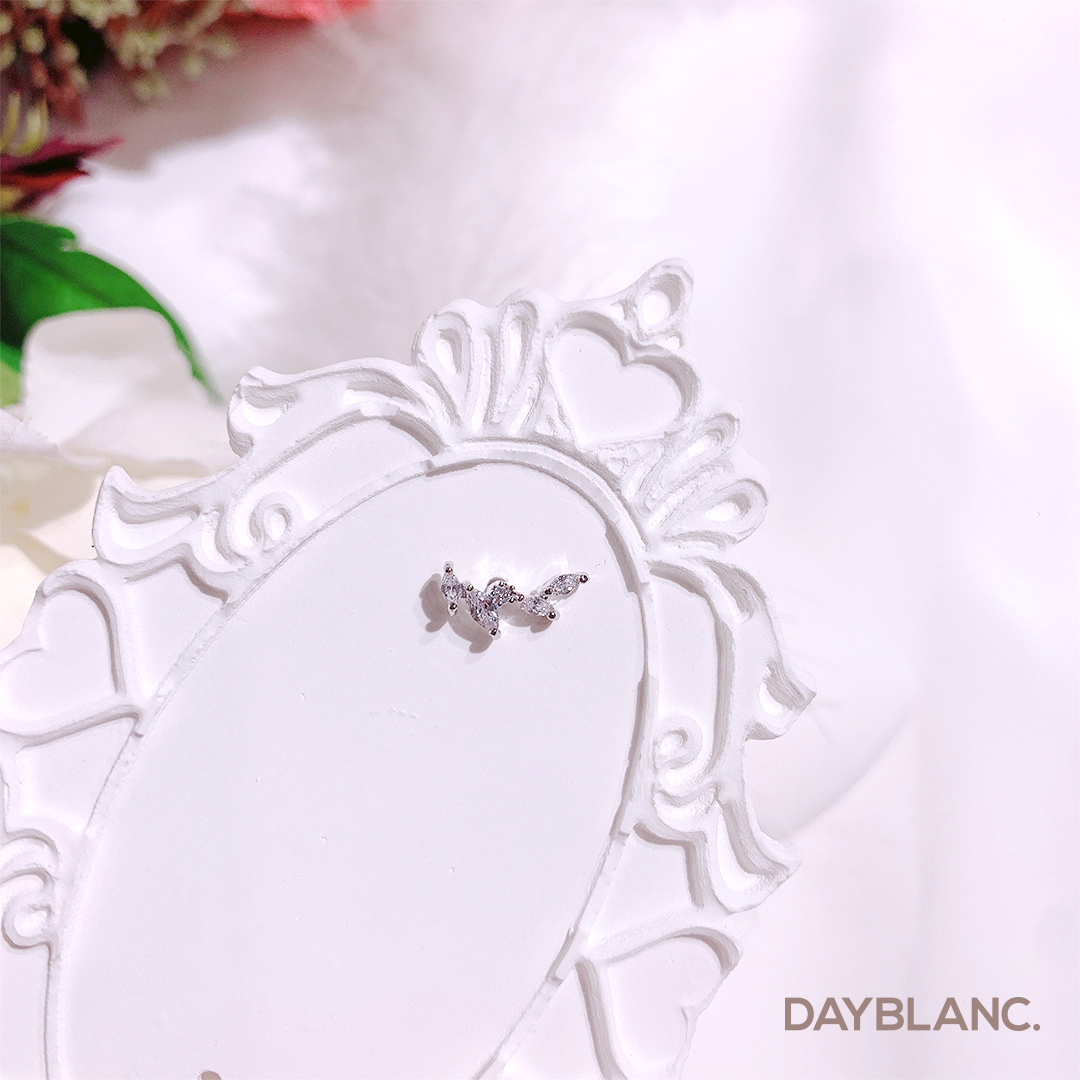 Snow Petal (Piercing) - DAYBLANC