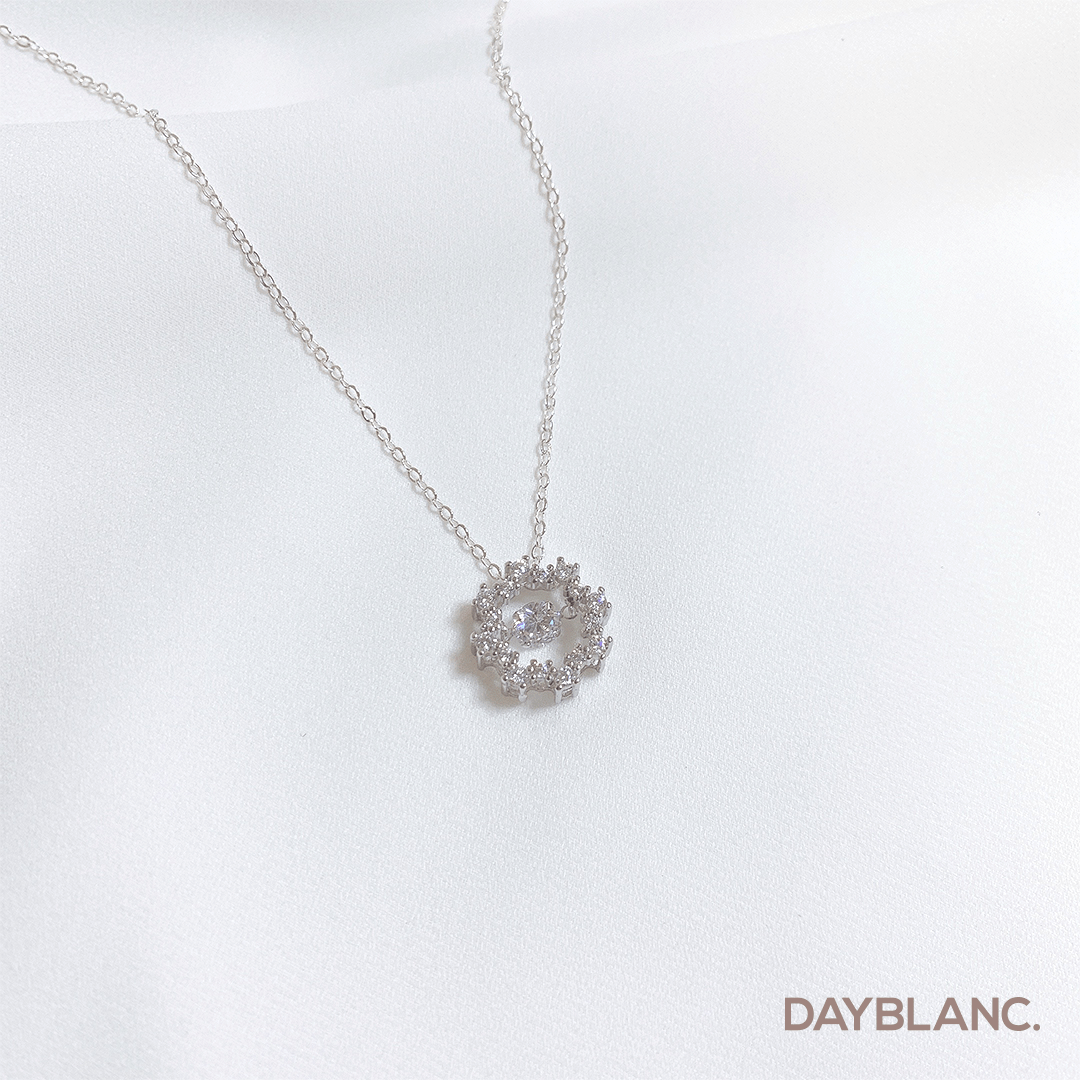 Lights Up (Premium | Necklace) - DAYBLANC