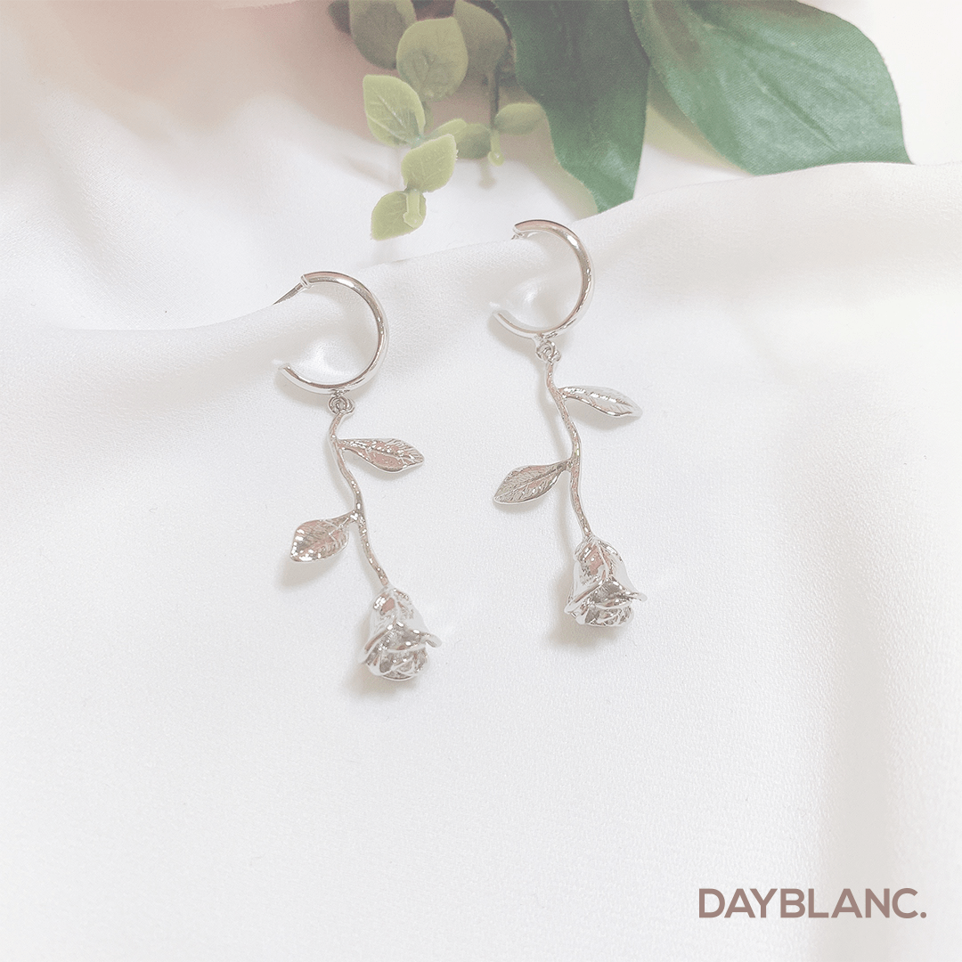 Enchanted Rose (Premium Earring) - DAYBLANC