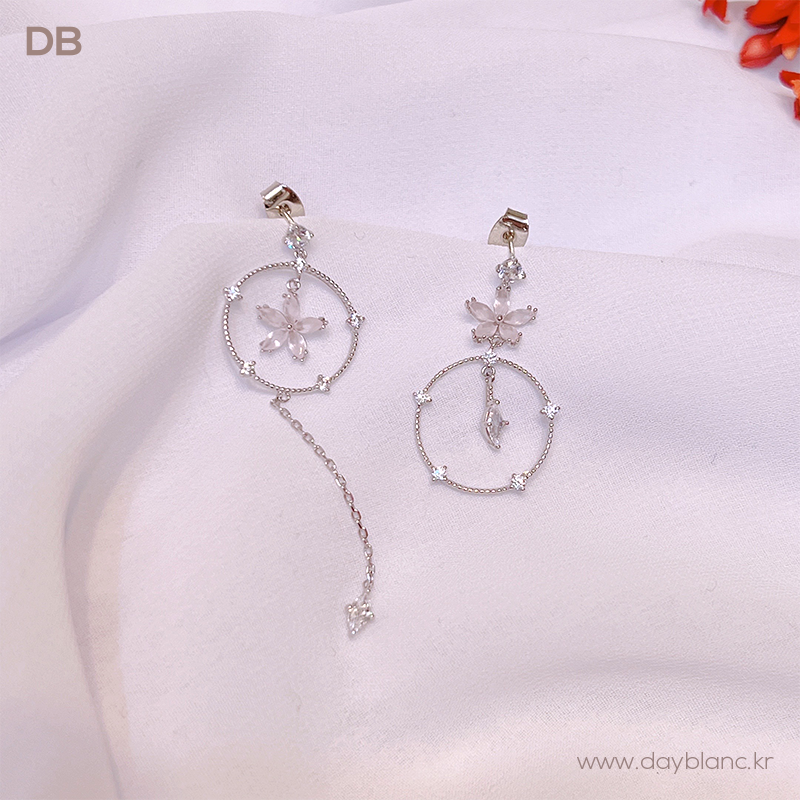 Blossom Drop (Earring)