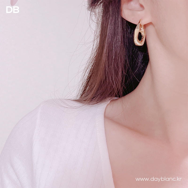 Tomboy (Earring)