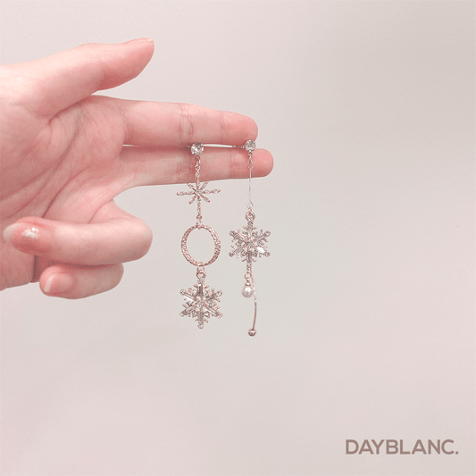 White Christmas 화이트 크리스마스 (Earring) - DAYBLANC