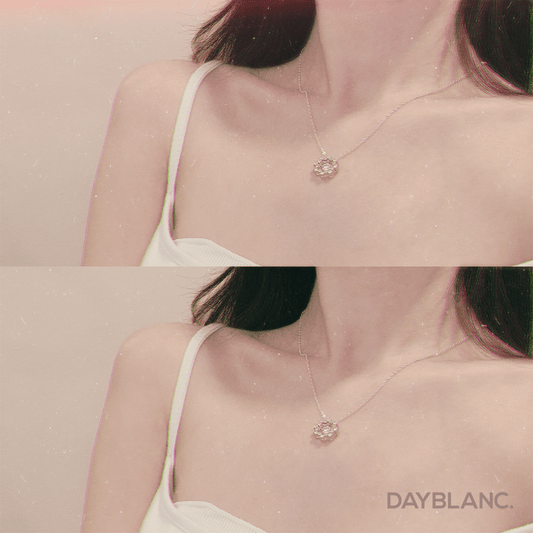 Lights Up (Premium | Necklace) - DAYBLANC