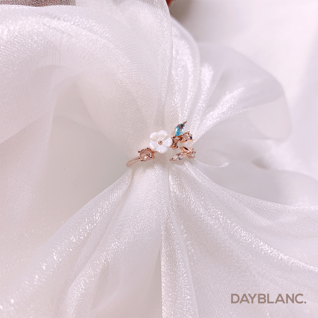 Seashell Flower (Ring) - DAYBLANC