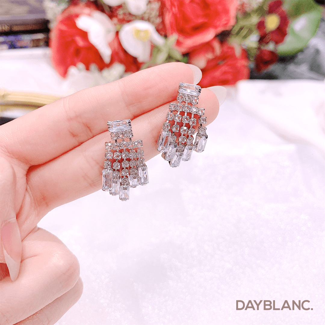 Flashy Day (Earring) - DAYBLANC