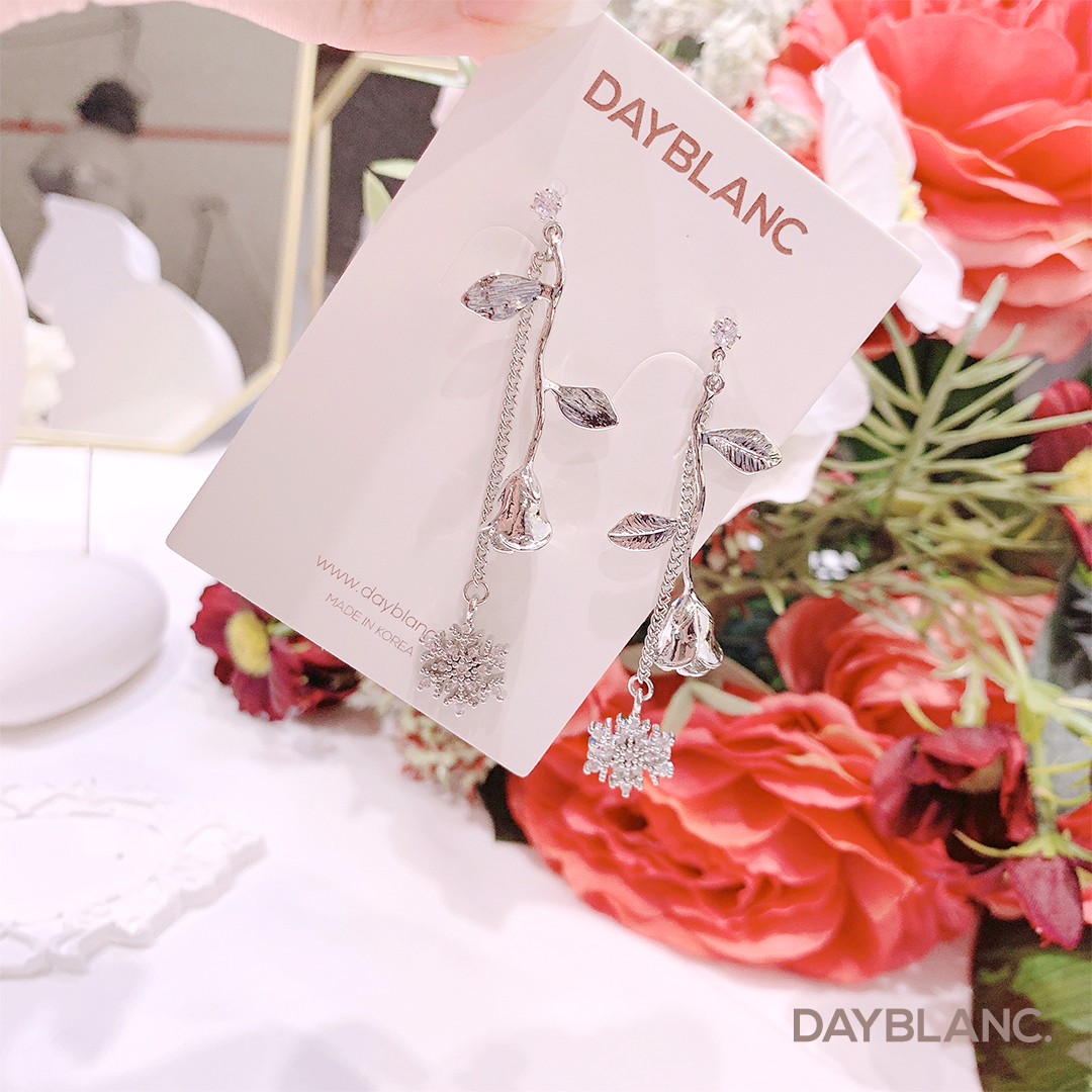 Winter Rose (Earring | Premium) - DAYBLANC