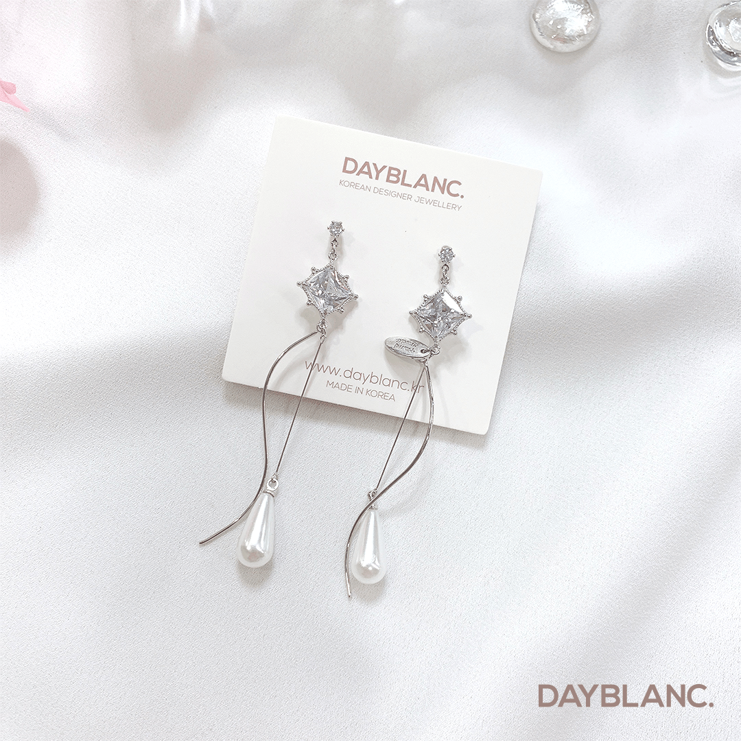 Water Fairy (Premium Earring) - DAYBLANC