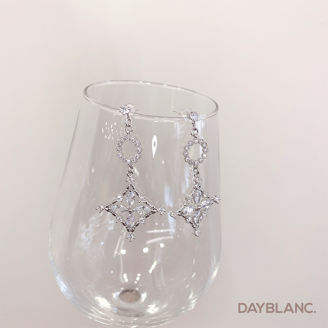 Compass of Love (Premium Earring) - DAYBLANC