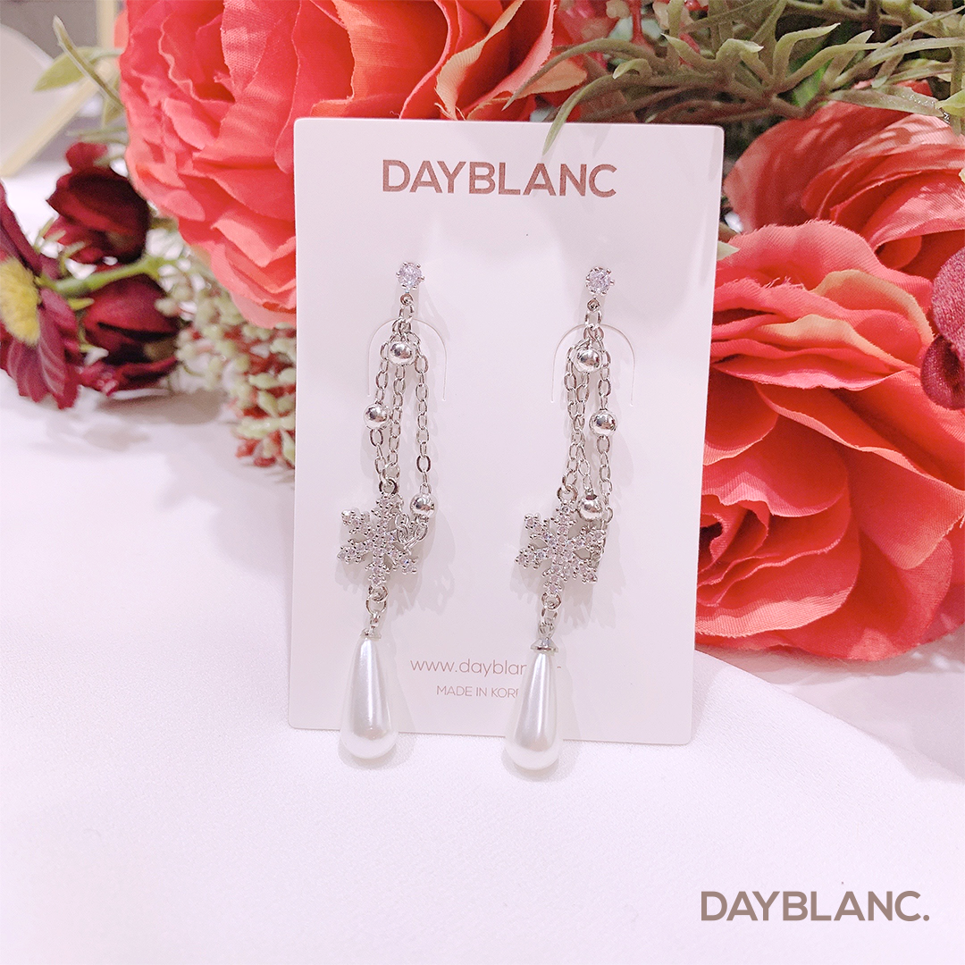 Under the Mistletoe (Earring | Premium) - DAYBLANC