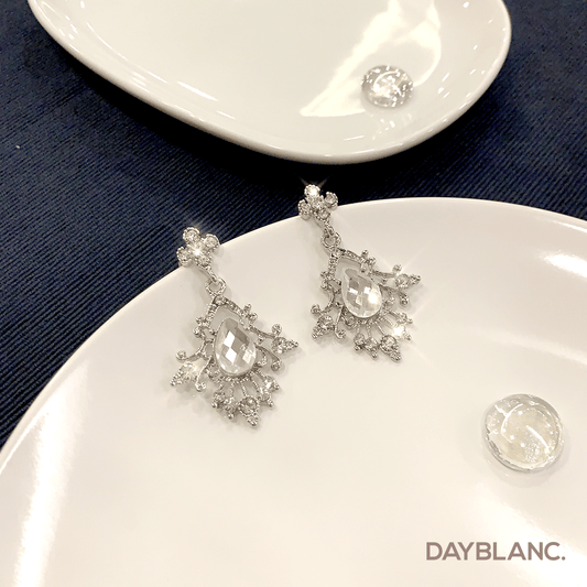 Queen of Snow (Earring) - DAYBLANC