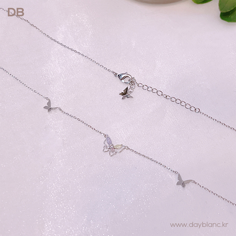 Naui Nabi (Necklace)