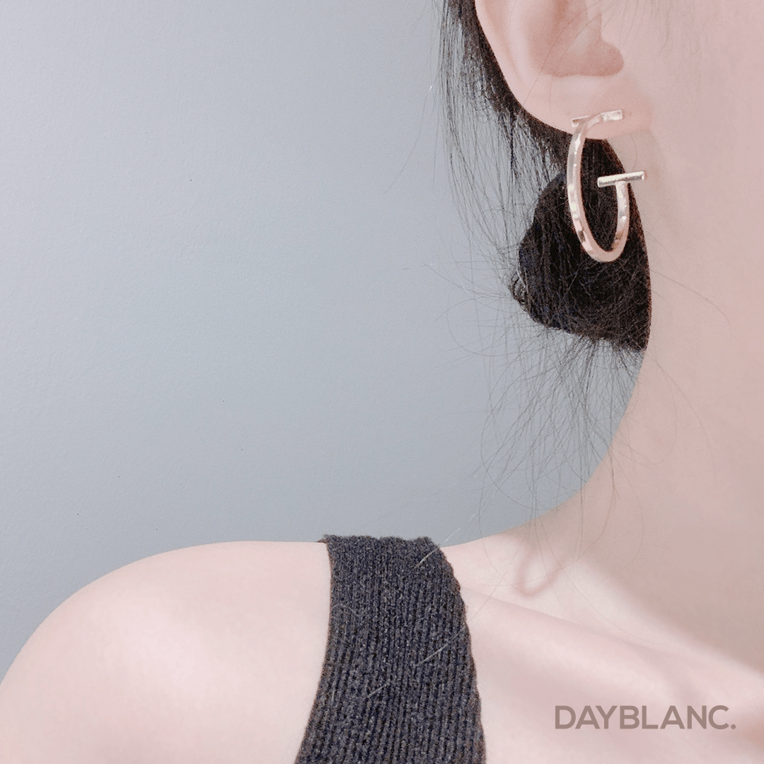 Temptation (Earring) - DAYBLANC