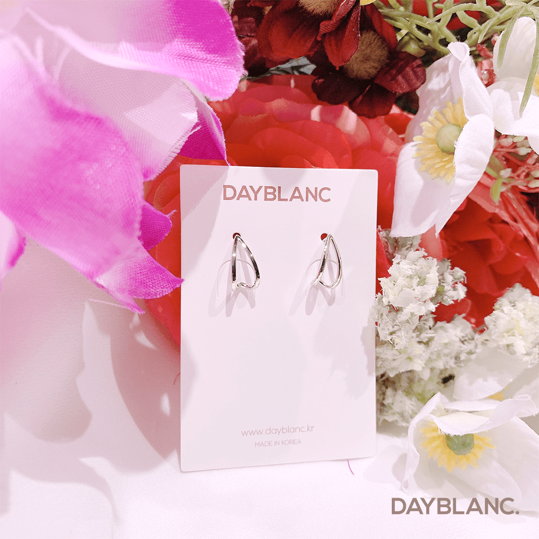 Flower Petal (Earring) - DAYBLANC