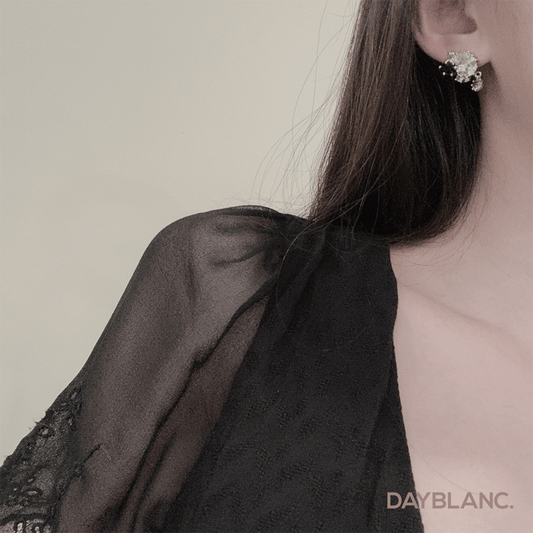 More & More (Earring) - DAYBLANC