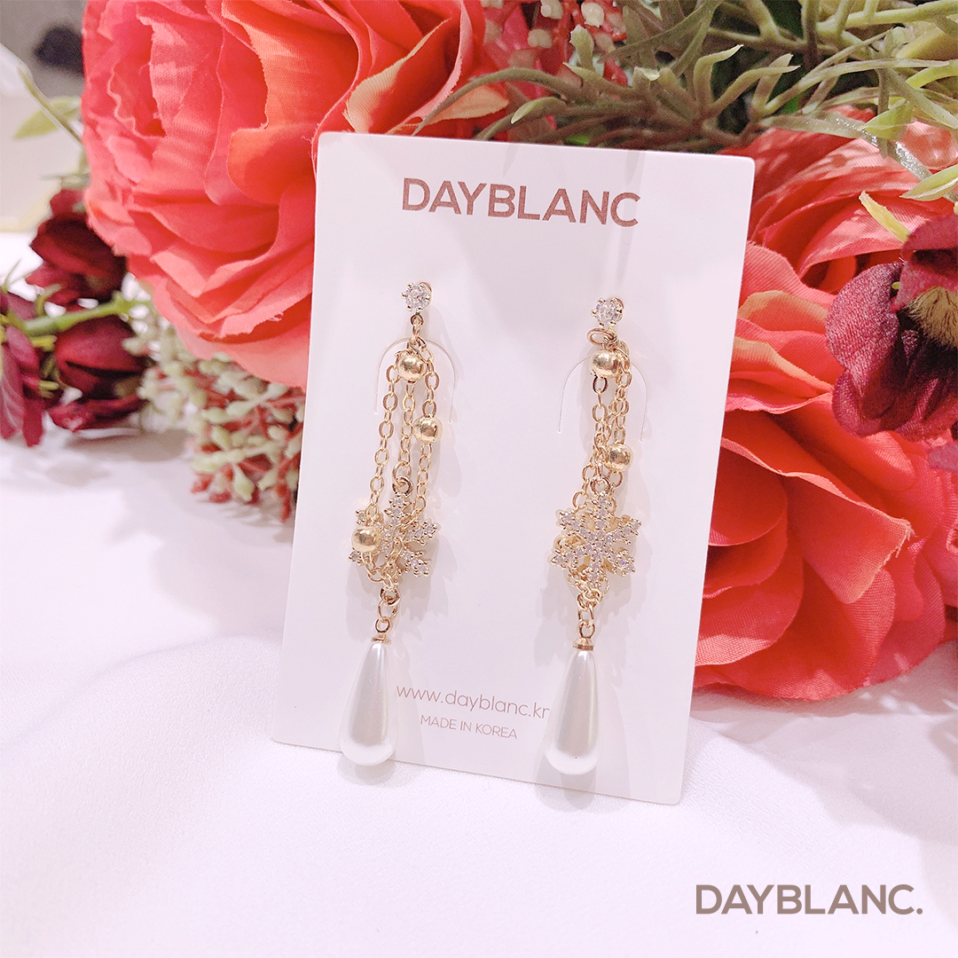 Under the Mistletoe (Earring | Premium) - DAYBLANC