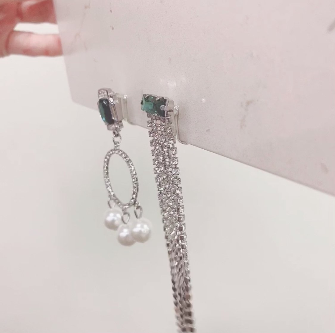 Emerald Queen 에메랄드 퀸 (Earring) - DAYBLANC