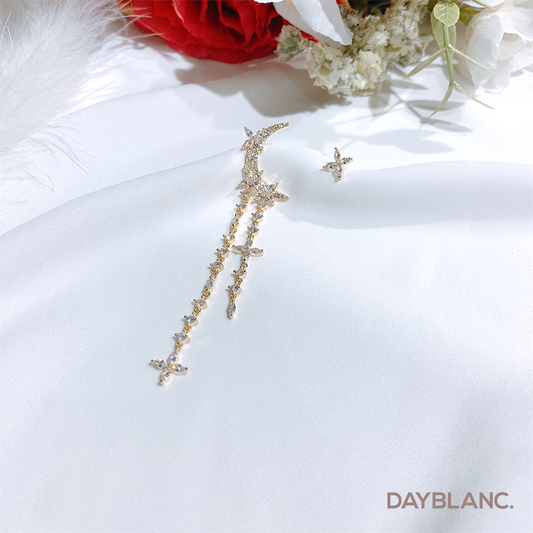 Floral Crescent (Earring) - DAYBLANC