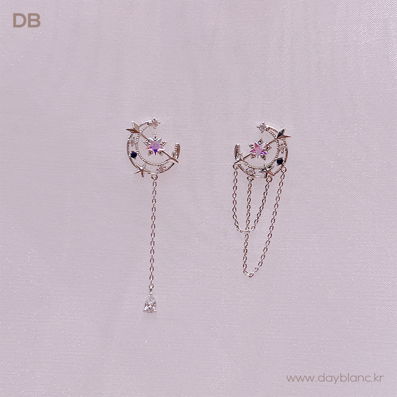 Moon of Athena (Earring)