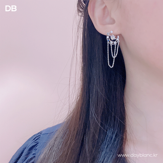 Moon of Athena (Earring)