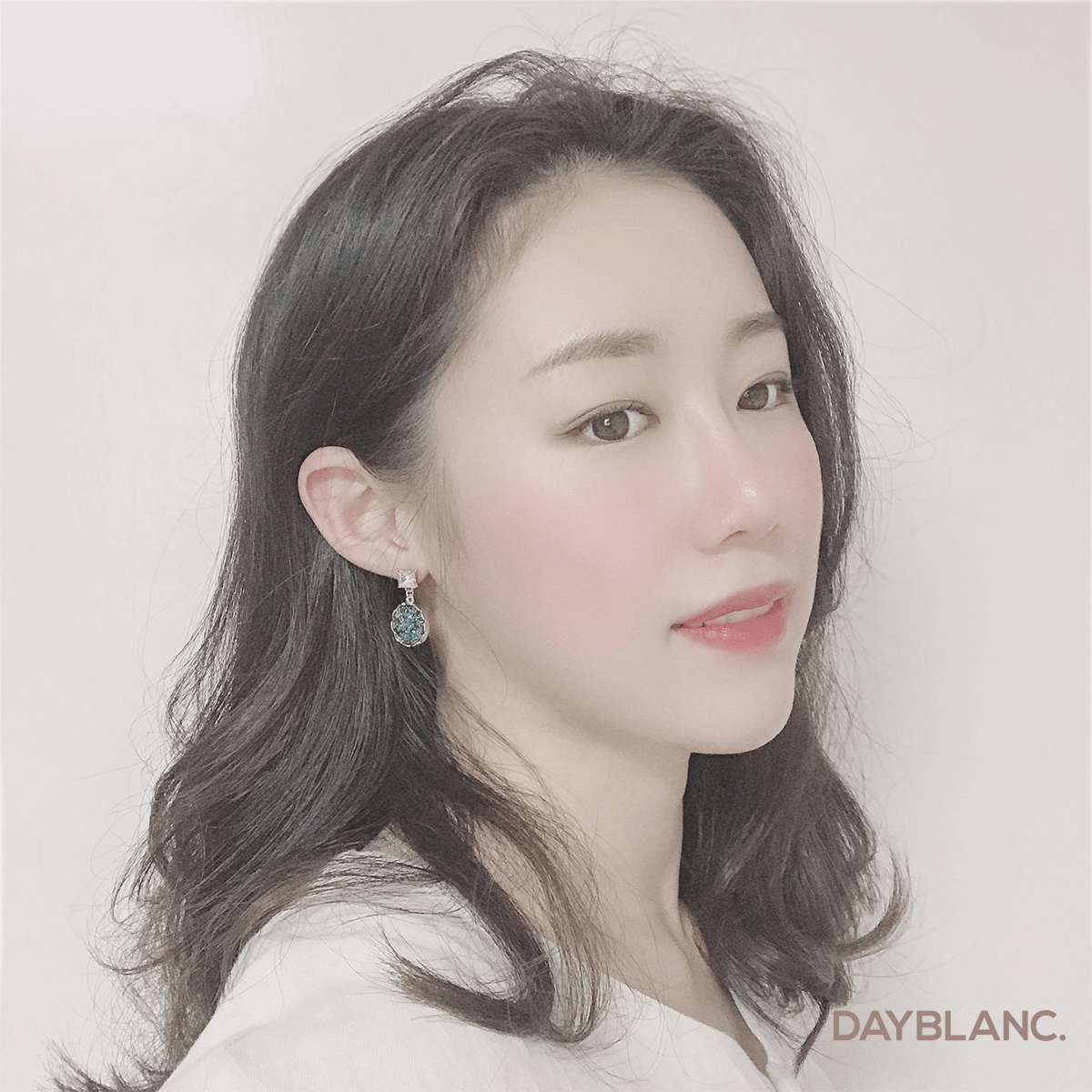 Lux Emerald 럭스에메랄드 (Earring) - DAYBLANC
