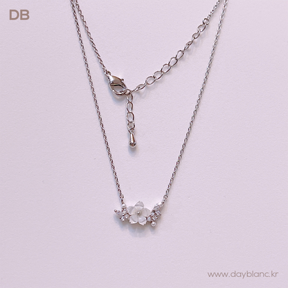 Blossom Love (Necklace)