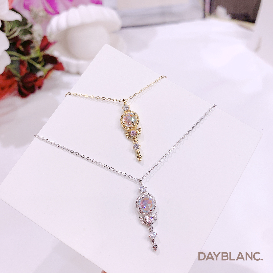 Sailor moon pendant set deals