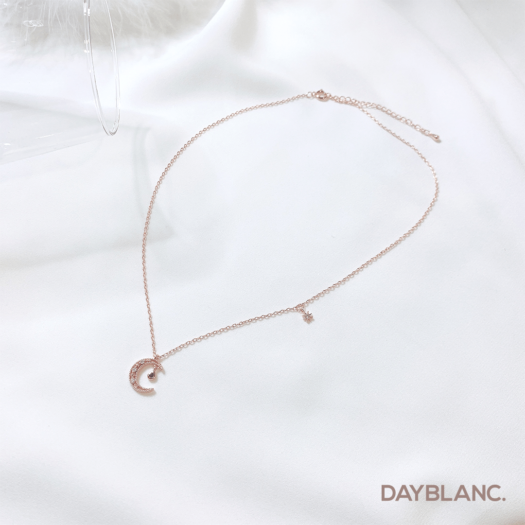 Rosy Crescent (Necklace) - DAYBLANC