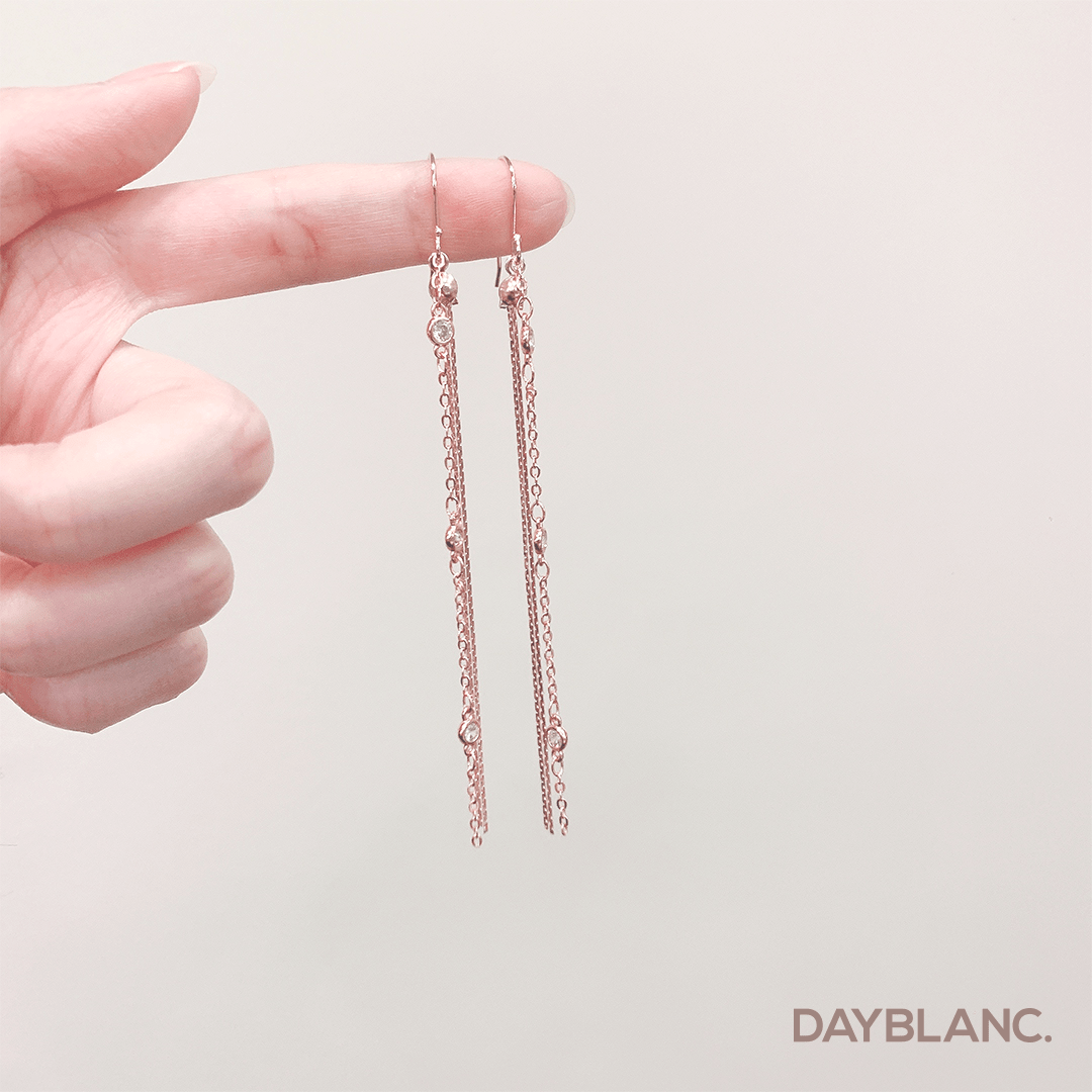 Classic Chain Drop (Premium Earring) - DAYBLANC