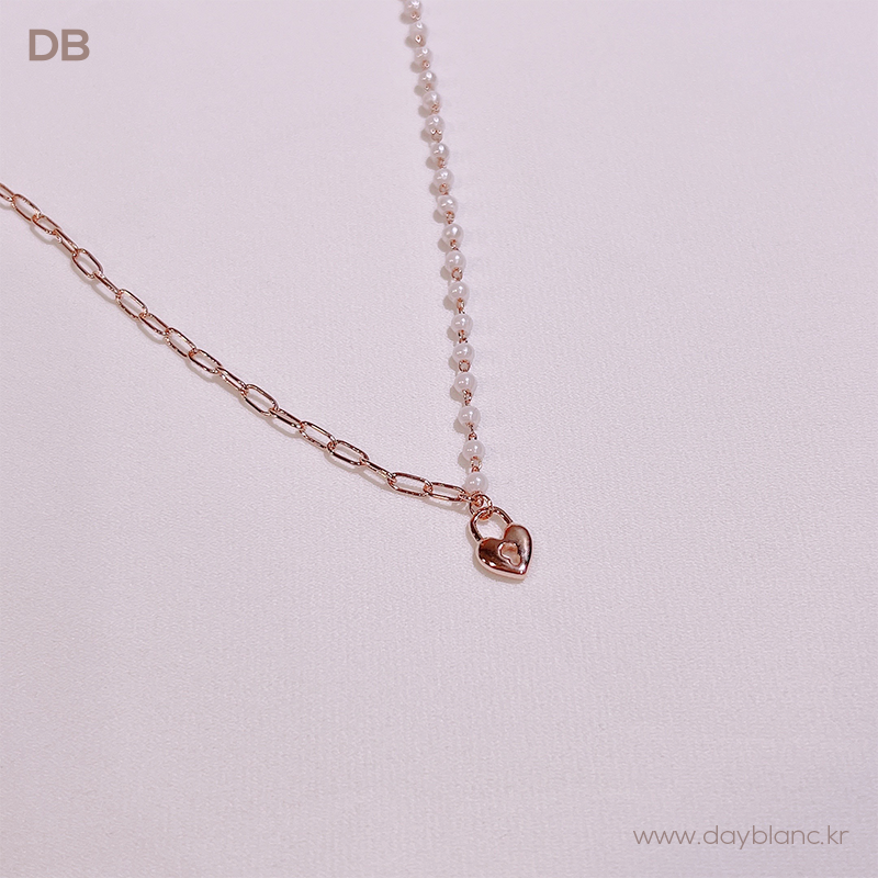 Forever Love (Necklace)