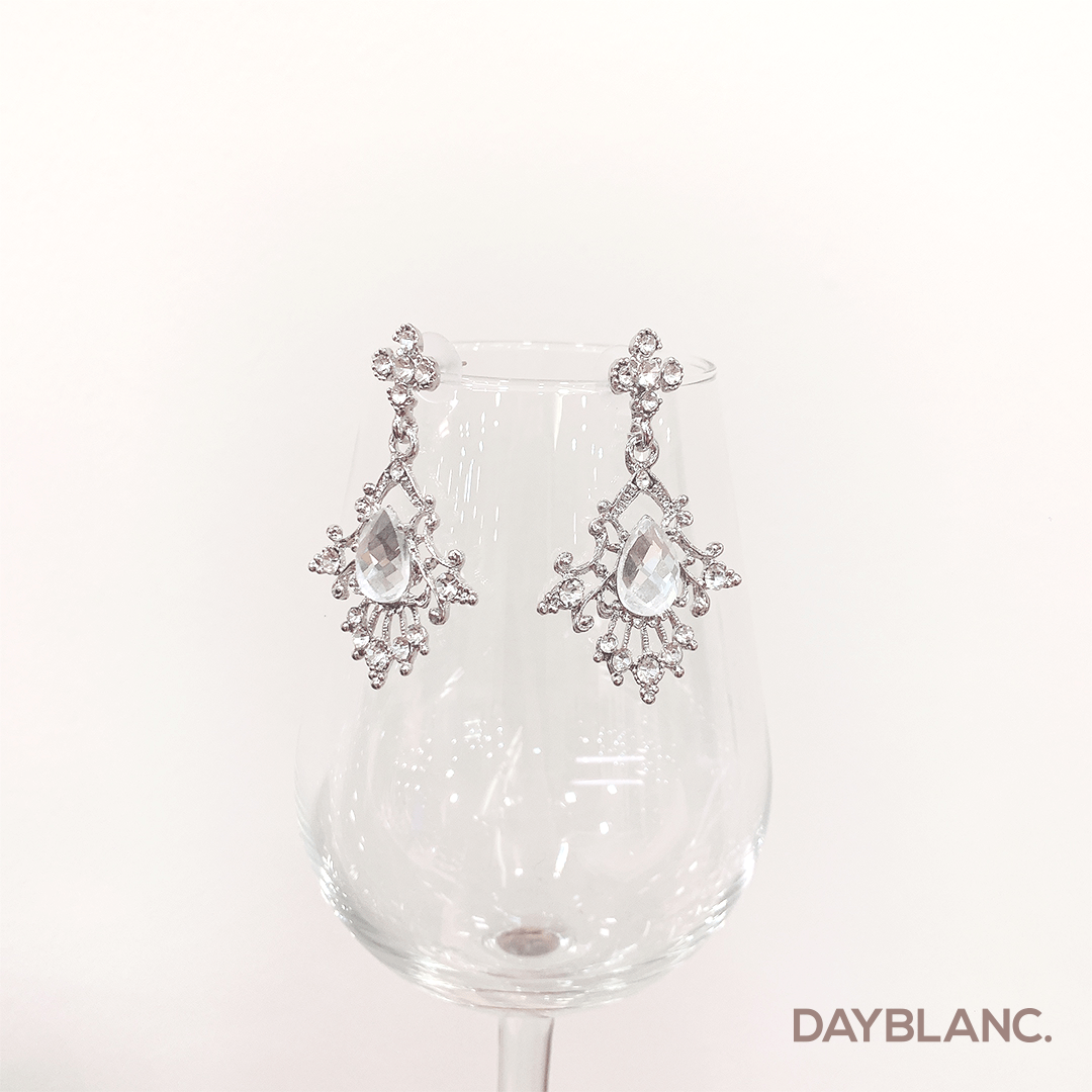 Queen of Snow (Earring) - DAYBLANC