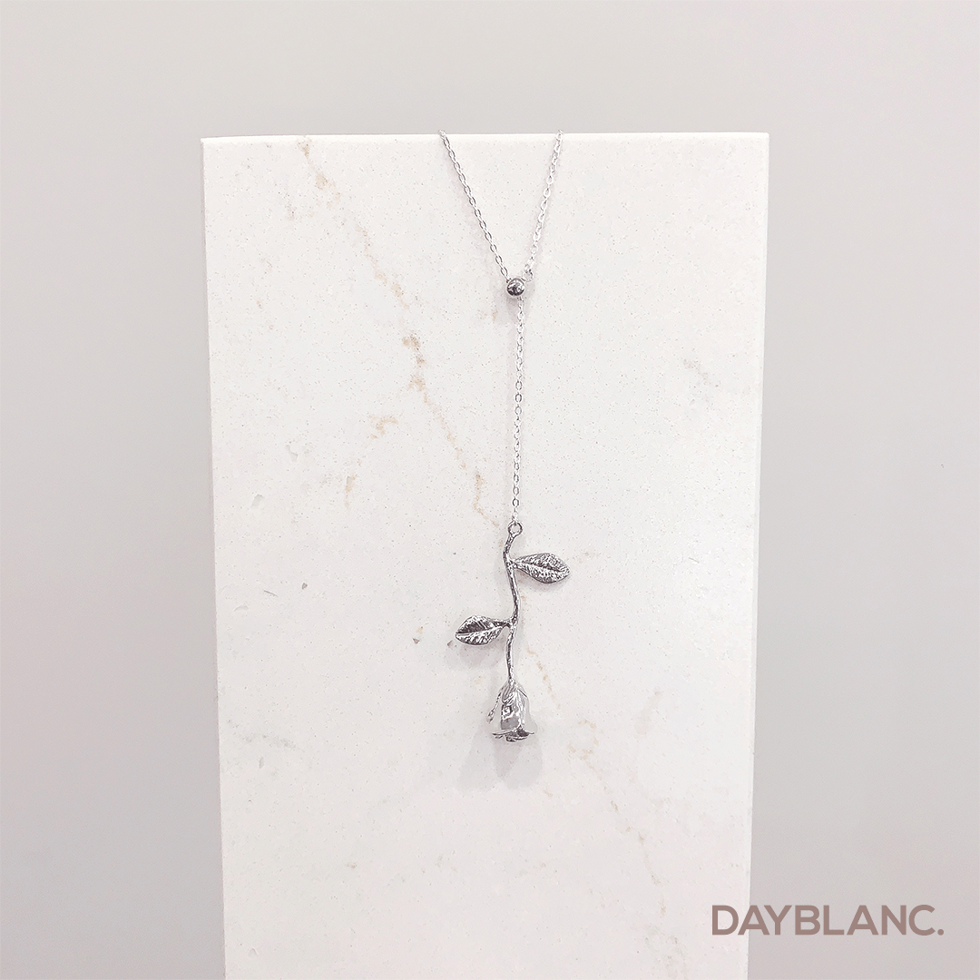 Enchanted Rose (Premium | Necklace) - DAYBLANC