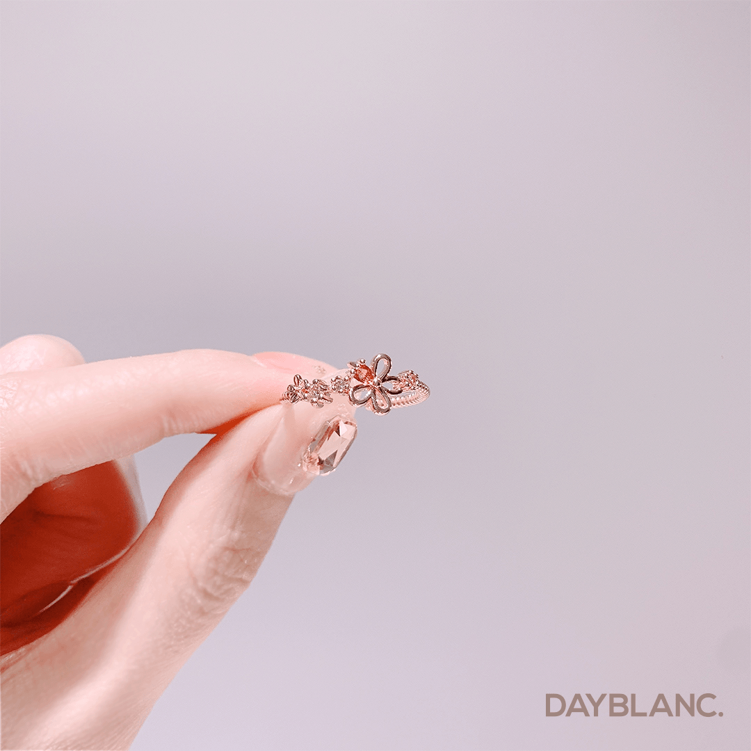 Blossom Touch (Ring) - DAYBLANC