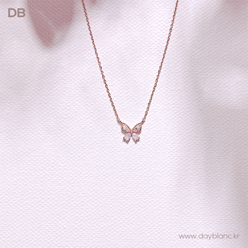 Moonlight butterfly (Necklace)