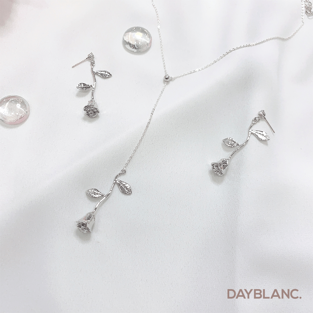 Enchanted Rose (Premium | Necklace) - DAYBLANC