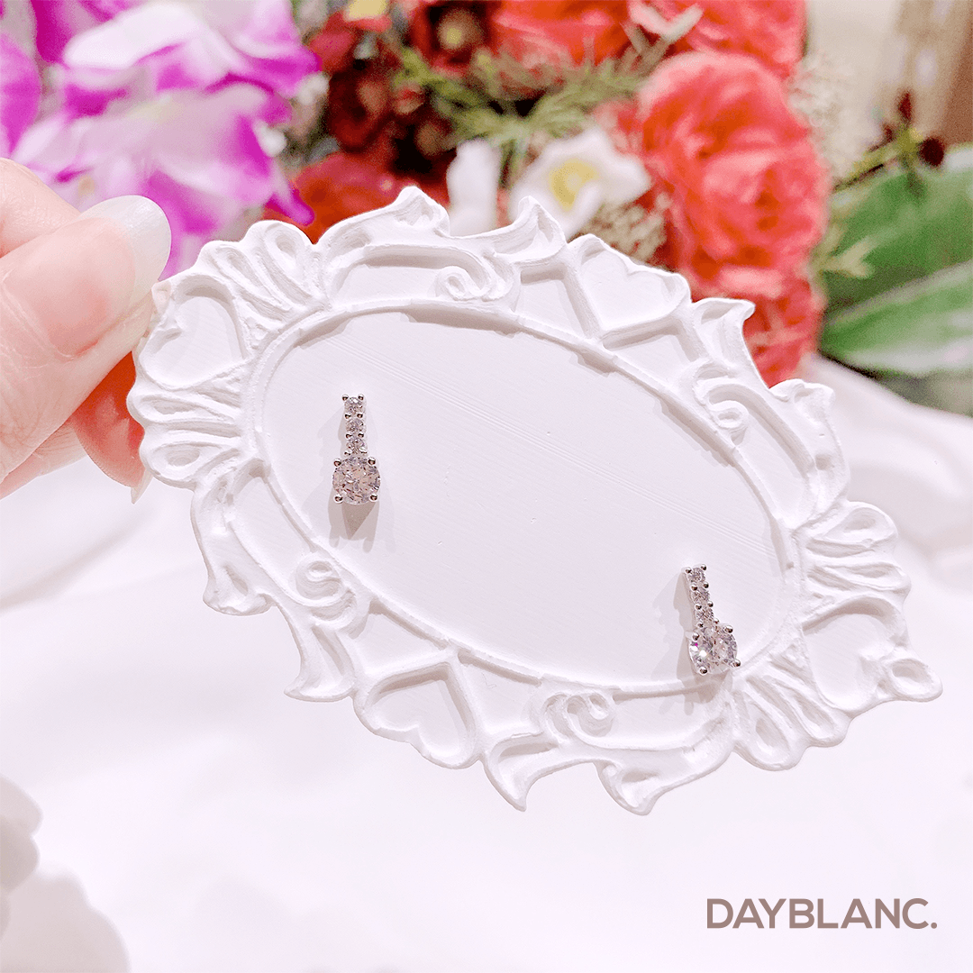 Cry for Me (Earring) - DAYBLANC