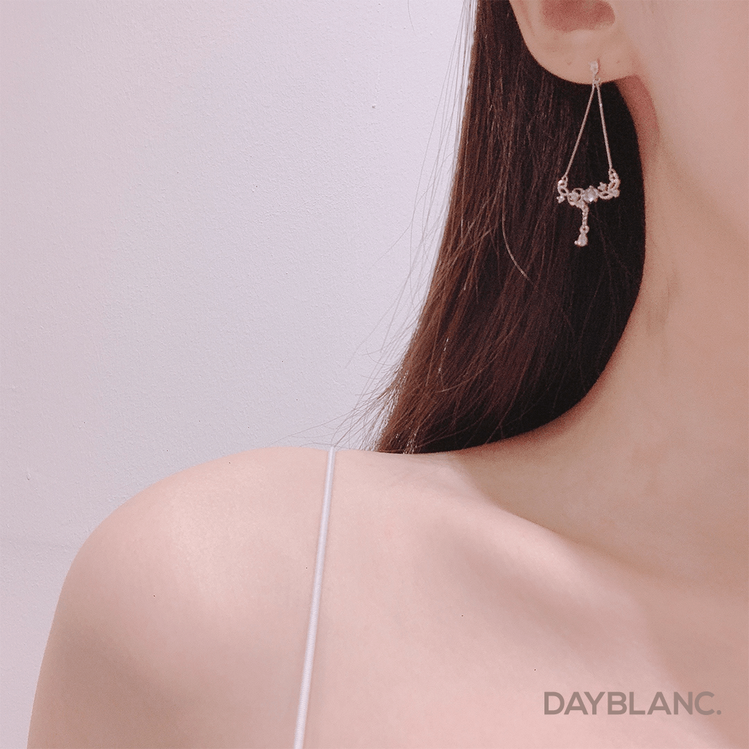 Dream of Rose (Earring) - DAYBLANC
